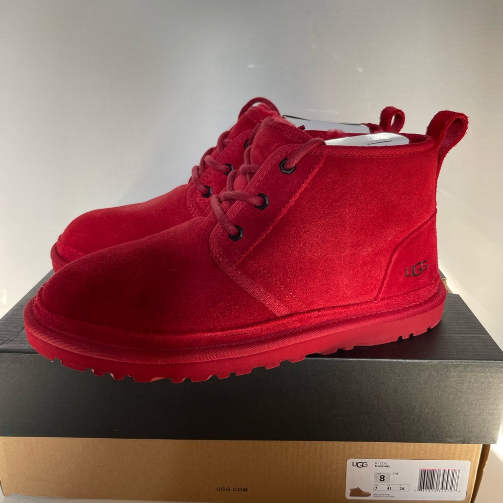 UGG Men's size US 8 EU 41 Neumel Suede Chukka Boots Samba Red 3236 Excellent